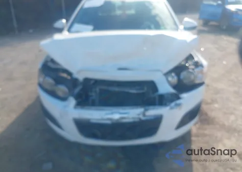 2015 Chevrolet Sonic Ls Auto z USA, uszkodzony, nr VIN 1G1JA5SG0F4118892